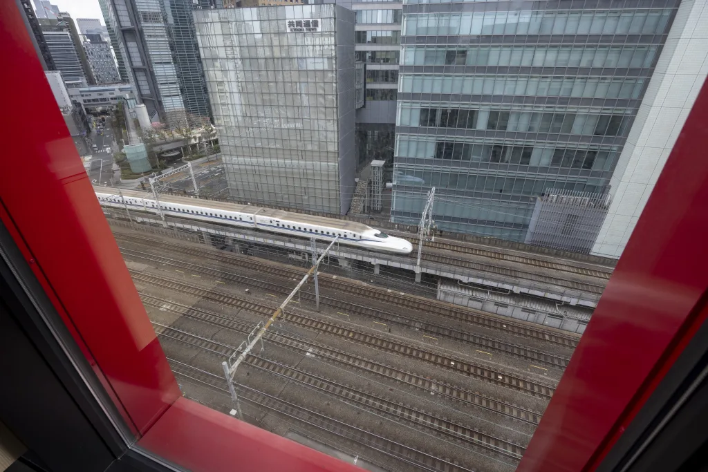 SHIMBASHI 5 - 4